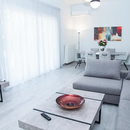 Sunny And Minimal Apt In Glyfada With 3 Bdrm Athens Exterior photo