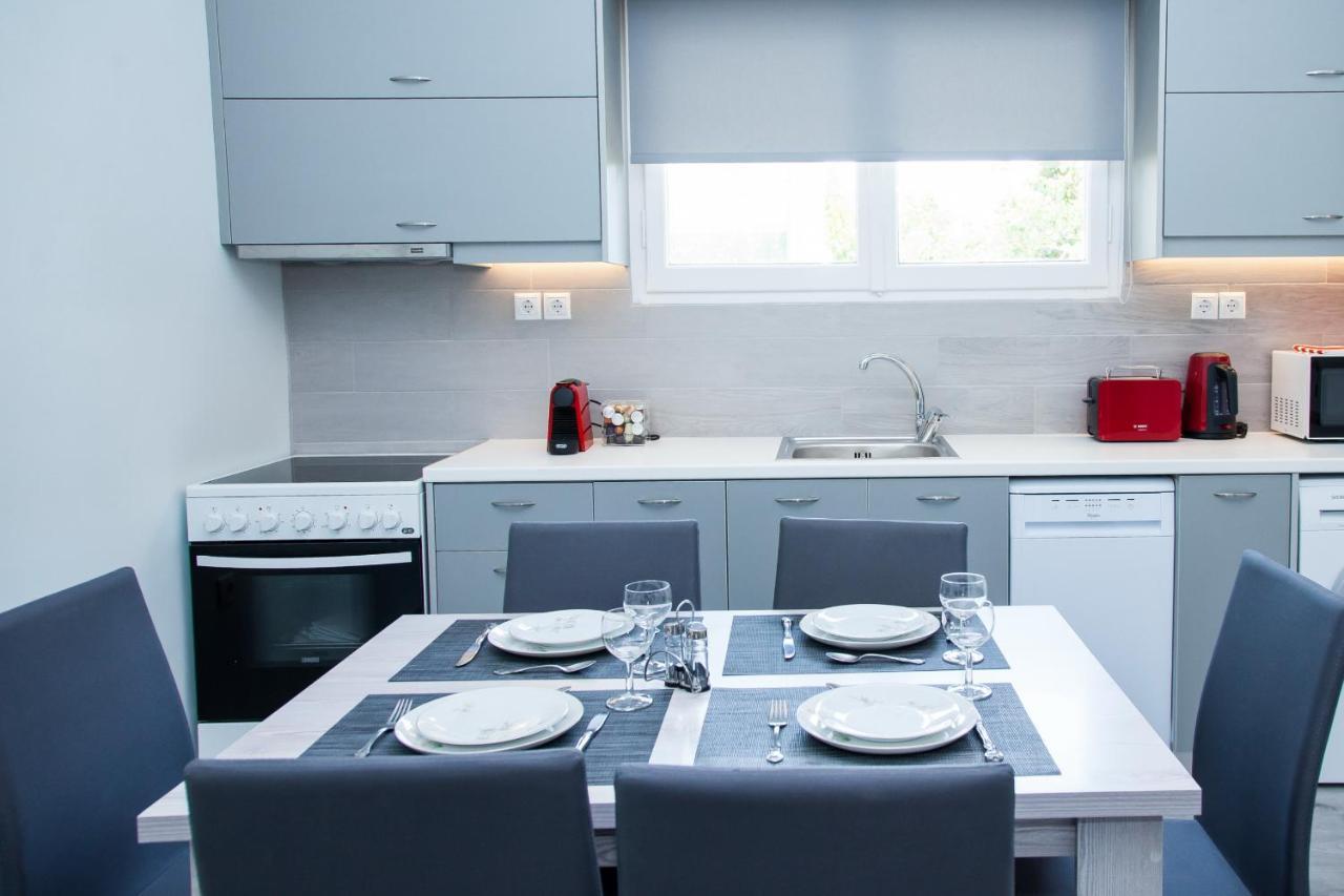 Sunny And Minimal In Glyfada With 3 Bdrm * Athens