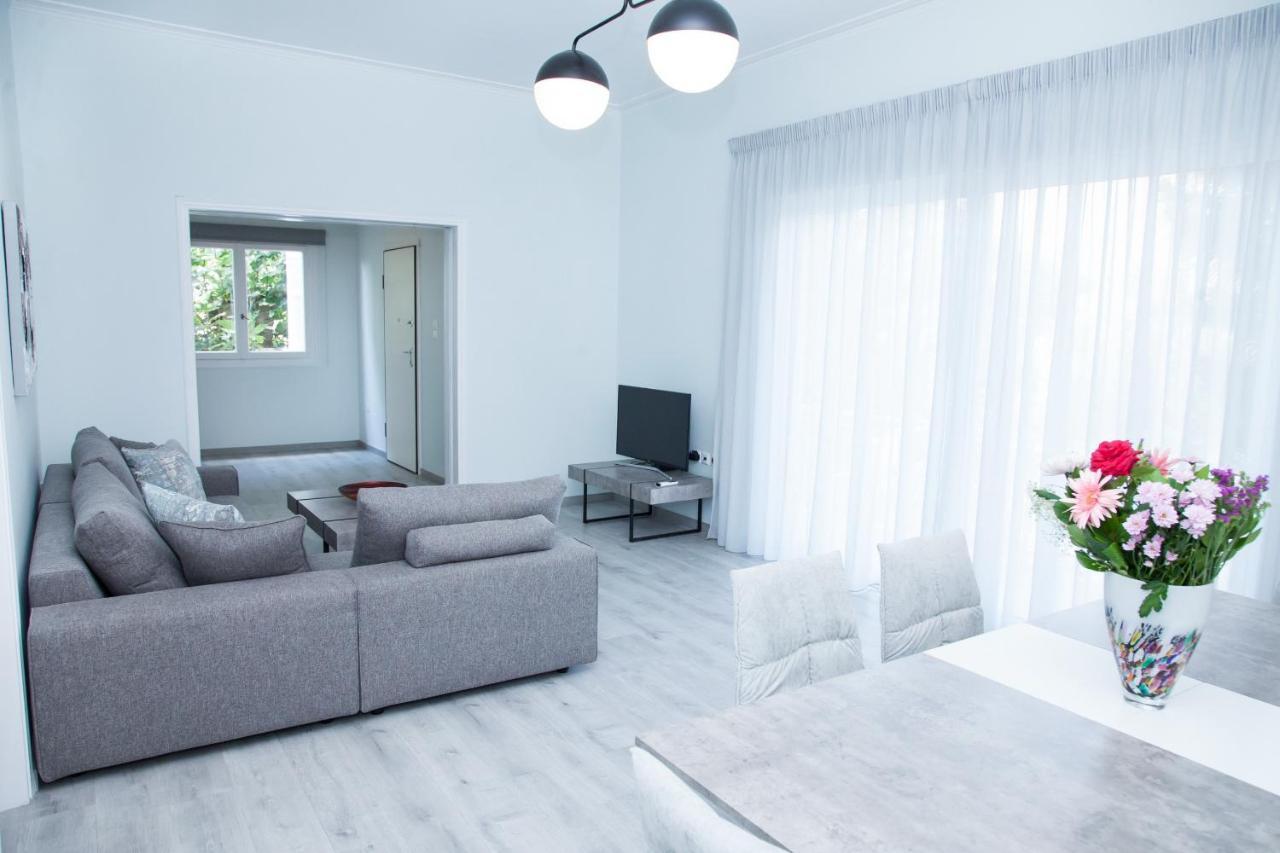 Sunny And Minimal In Glyfada With 3 Bdrm Athens