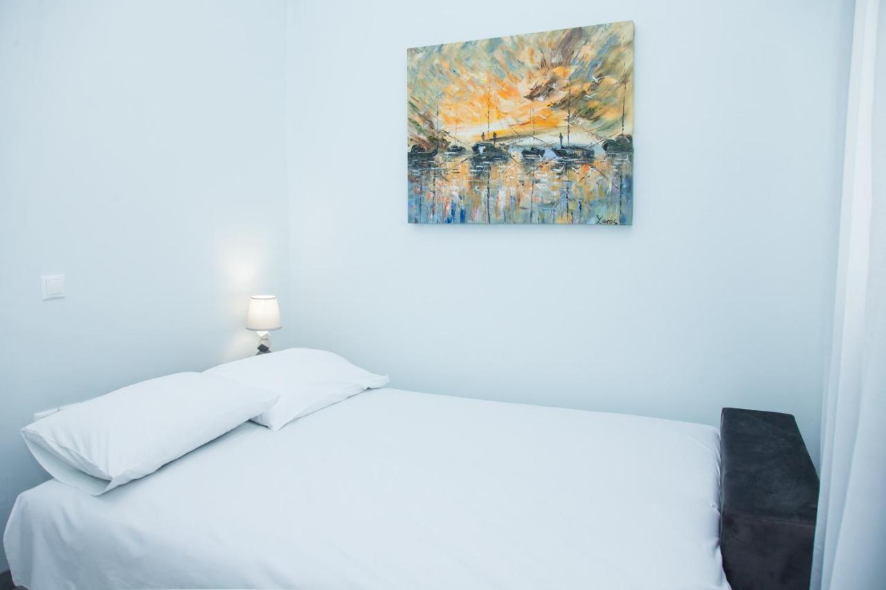 Sunny And Minimal In Glyfada With 3 Bdrm