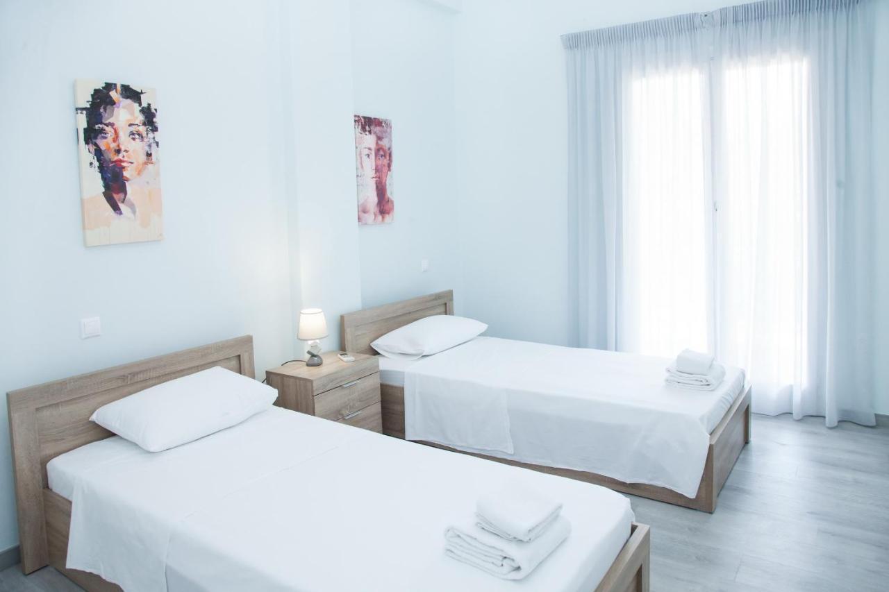 Apartment Sunny And Minimal In Glyfada With 3 Bdrm *